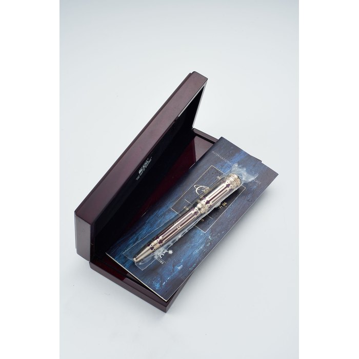  MONTBLANC | CATHERINE II THE GREAT, REF. 28631, A NEW OLD STOCK, IN SEALED BAG, LIMITED EDITION, PATRON OF ART VERMEIL AND RED RESIN FOUNTAIN PEN, Price & Market Data
