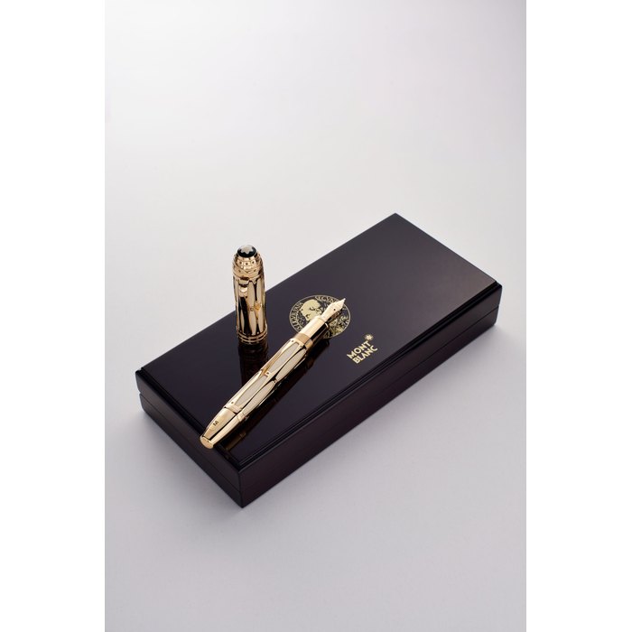 MONTBLANC | POPE JULIUS II, REF. 28756, A FINE PATRON OF ART LIMITED EDITION CREAM LACQUER AND GOLD PLATED FOUNTAIN PEN