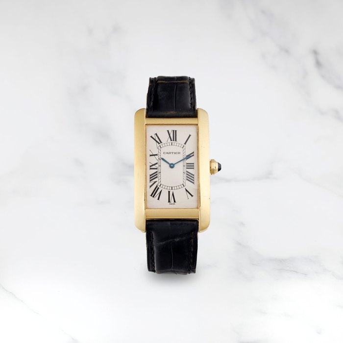 CARTIER. MONTRE BRACELET EN OR JAUNE 18K (750) DE FORME RECTANGULAIRE MOUVEMENT MECANIQUE CARTIER. AN 18K GOLD MANUAL WIND RECTANGULAR WRISTWATCH Tank Americaine, Ref: 1735 1, Circa 1990