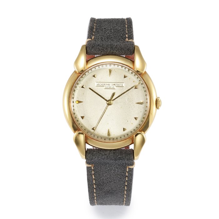 VACHERON & CONSTANTIN. A RARE OVERSIZED YELLOW GOLD CENTRE SECONDS WRISTWATCH WITH TEXTURED DIAL, CIRCA 1955