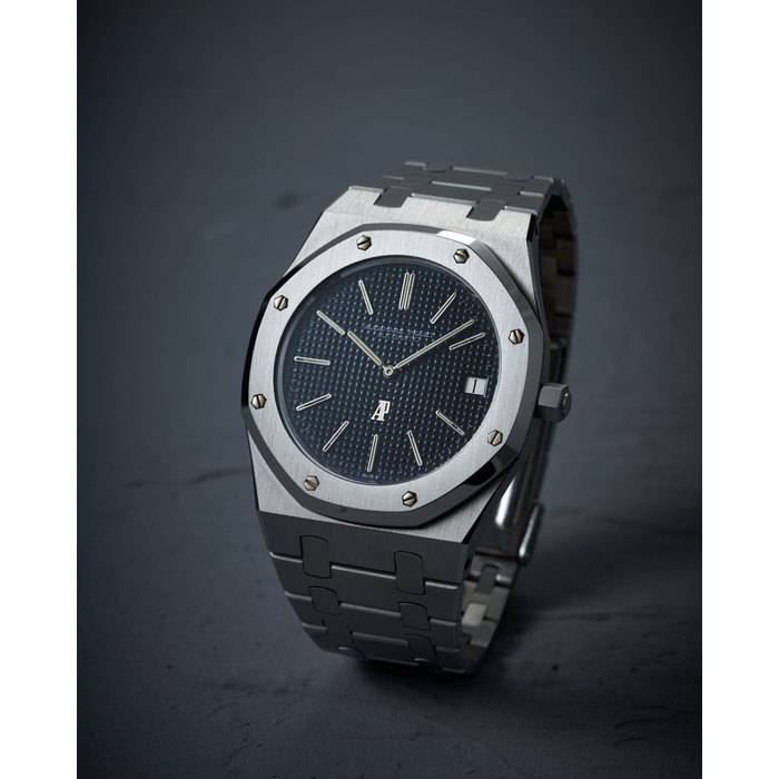Audemars Piguet. A Stainless Steel Royal Oak B Series Bracelet Watch, Ref.5402ST, with box and a copy of service receipt