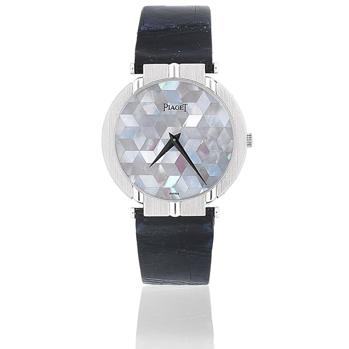 Piaget. An 18K white gold quartz wristwatch with mother of pearl dial Polo, Ref: 8673, Circa 1990