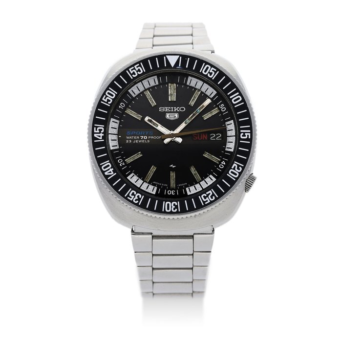 Seiko. A Stainless Steel Automatic Calendar Bracelet Watch, 'Sports', Ref.5126-6030, No.955699
