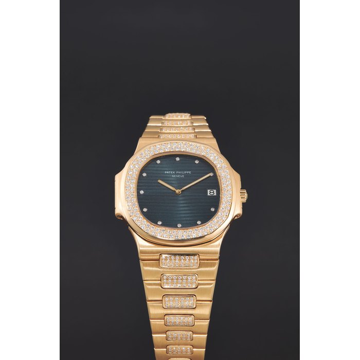 Patek Philippe, A Fine and Rare "Jumbo" Yellow Gold and Diamond Set Automatic Bracelet Watch with Date, Ref. 3700/3J Mvt 1309086 Case 546013