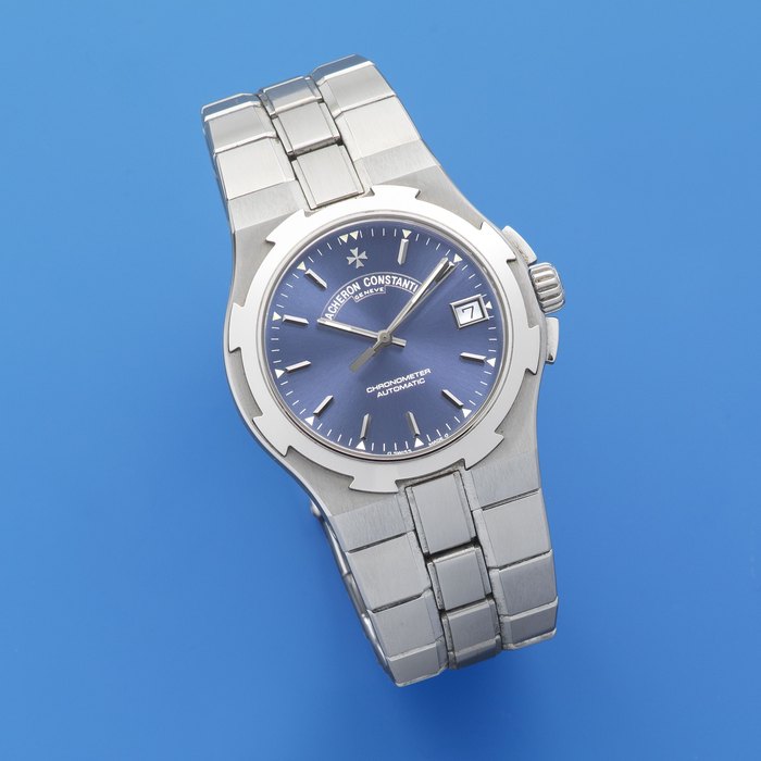 Vacheron Constantin. A stainless steel automatic calendar bracelet watch Overseas, Ref: 42040/423A, Sold 2nd June 1997