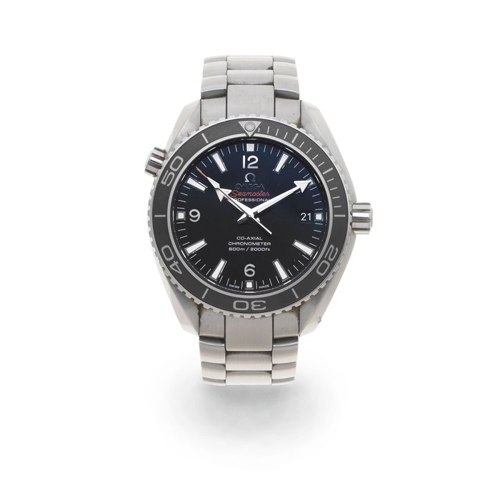 Omega. A stainless steel automatic calendar bracelet watch with co-axial escapement Seamaster Planet Ocean, Ref: 23230422101001, Sold 19th November 2011