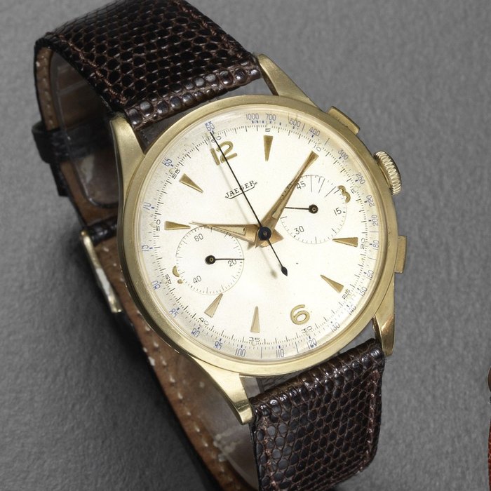 Jaeger. An 18K gold manual wind chronograph wristwatch Ref:2635, Case No.207835, Circa 1940