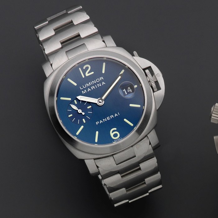 Panerai. A stainless steel automatic calendar bracelet watch Luminor Marina, D6755, OP6560, BB1038011, Case No.208298, Sold 10th June 2002