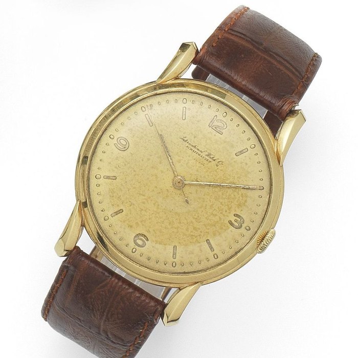 International Watch Co. An 18K gold manual wind wristwatch Case No.1197146, Movement No.1175018, Circa 1945