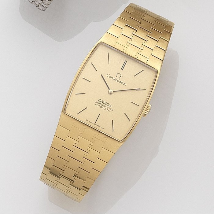 Omega. An 18ct gold automatic bracelet watch Constellation, Ref:8257, Case No.C79450, Movement No.23637382, London Import mark for 1972