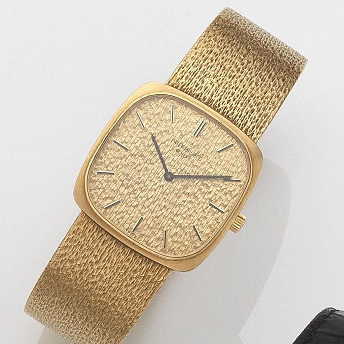 Patek Philippe. An 18ct gold manual wind bracelet watch Ref:3566/1, Case No.2759094, Movement No.1360144, Circa 1976