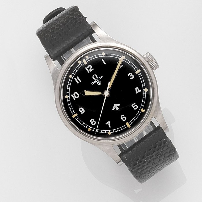 Omega. A stainless steel manual wind military wristwatch Ref:2777 1, Movement No.12905030, Circa 1950