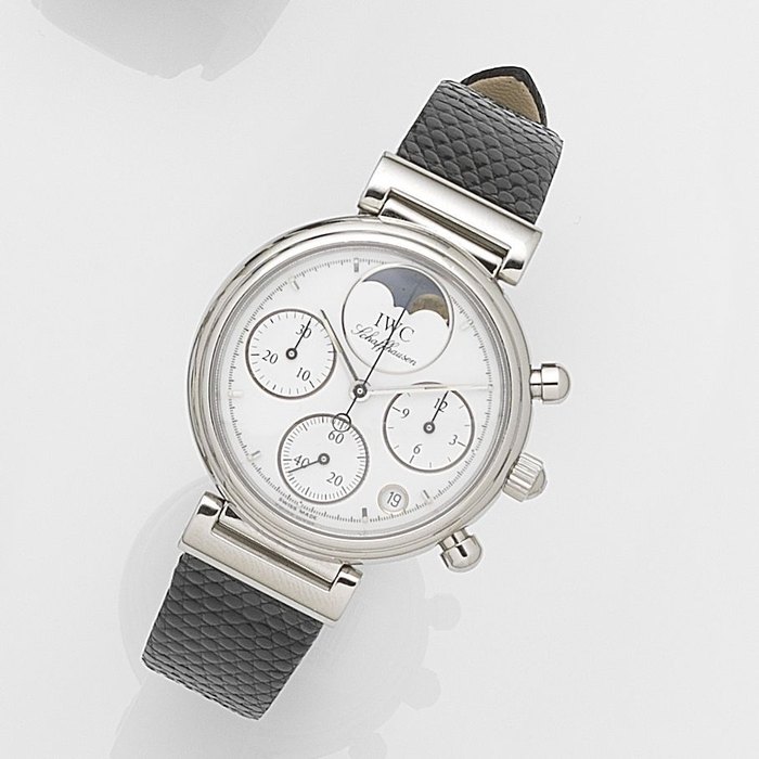 IWC. A lady's stainless steel quartz calendar chronograph wristwatch with moonphase Da Vinci, Ref:3735, Case No.2586884, Movement No.2760609, Circa 1990