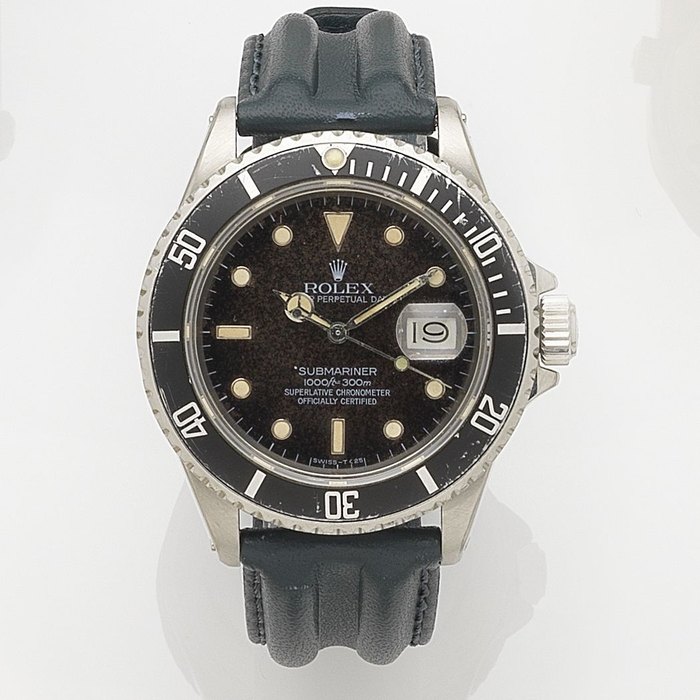 Rolex. A stainless steel automatic calendar wristwatch Submariner, Ref:16800, Serial No.885****, Movement No.080****, Circa 1985