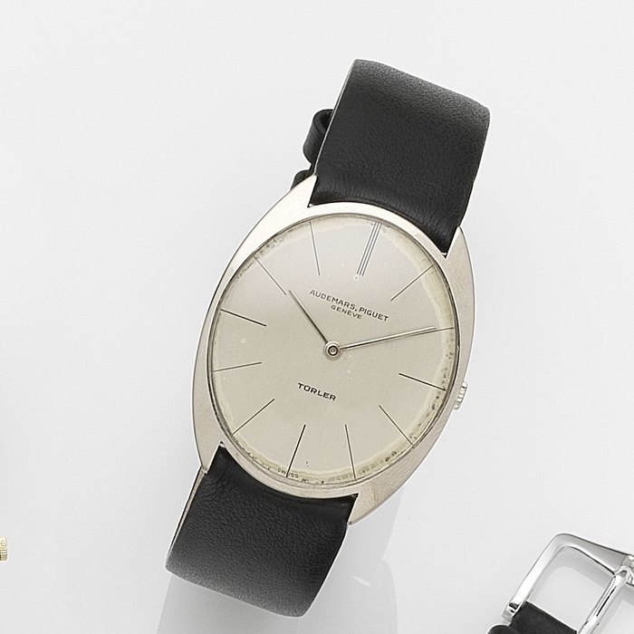 Audemars Piguet. An 18ct white gold manual wind wristwatch Retailed by Türler, Case No.39566, Movement No.97027, Circa 1965