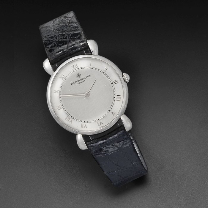 Vacheron Constantin. A platinum manual wind wristwatch Ref:33084/000P, No.4, Case No.629831, Movement No.758655, Sold 6th March 1997