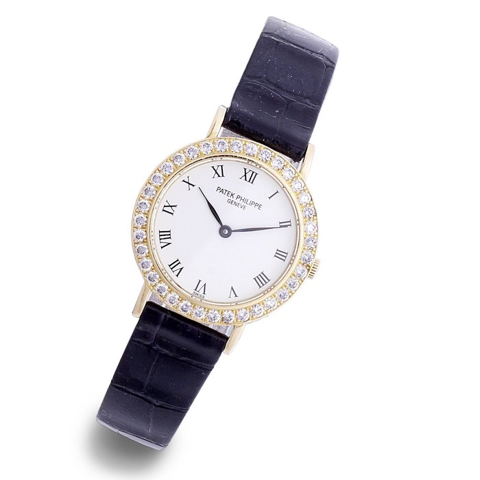 Patek Philippe. A lady's 18k gold and diamond set quartz wristwatch Calatrava, Ref:4820, Case No.2922973, Movement No.1616068, Circa 1990