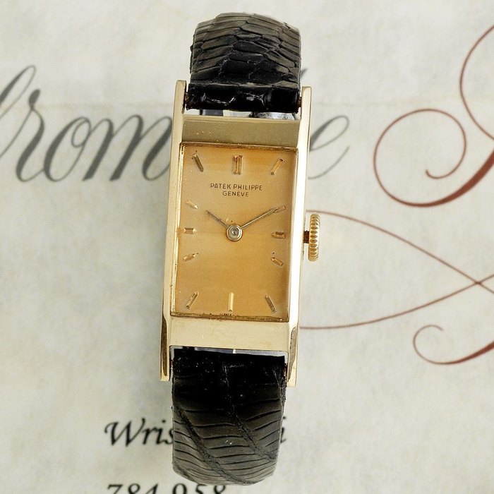 Patek Philippe. A lady's 18K rose gold manual wind wristwatch Ref:2292/2, Case No.2624771, Movement No.990079, Circa 1968