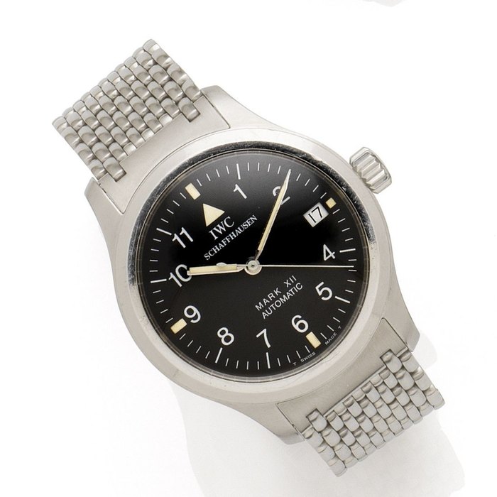 IWC. A stainless steel automatic calendar bracelet watch Die Fliegeruhr Mark XIII, Ref:3241, Case No.2645433, Movement No.2789773, Circa 1995