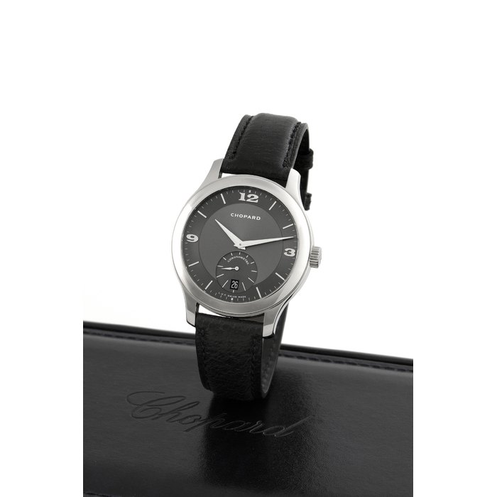 Chopard L.U.CHerrenarmbanduhr L.U.C Mark III Automatik aus Stahl Set mit Geldbörse und Kugelschreiber Ref. 8500