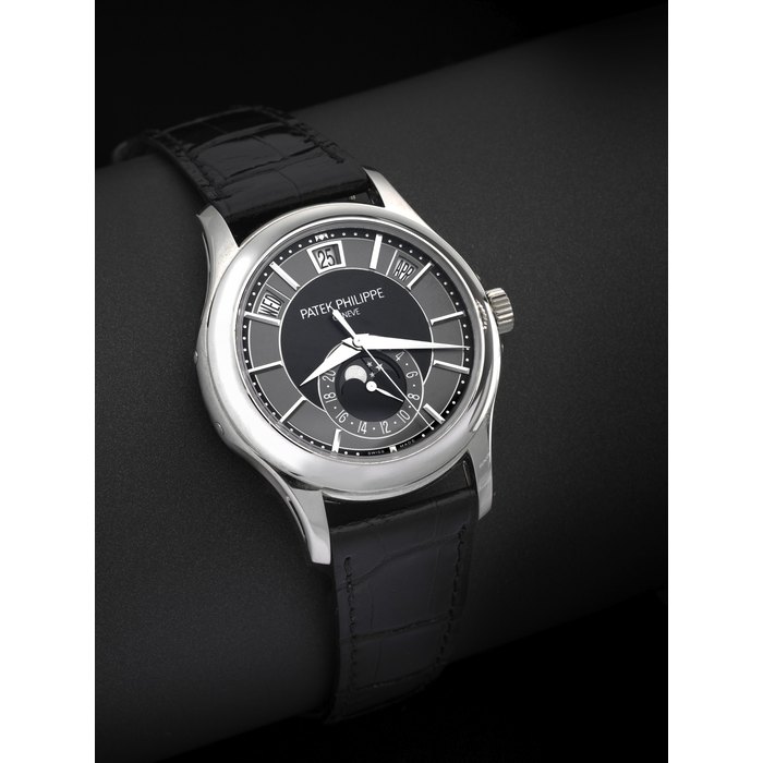 Patek Philippe Patek Philippe Ref Ref 5205, Price & Market Data