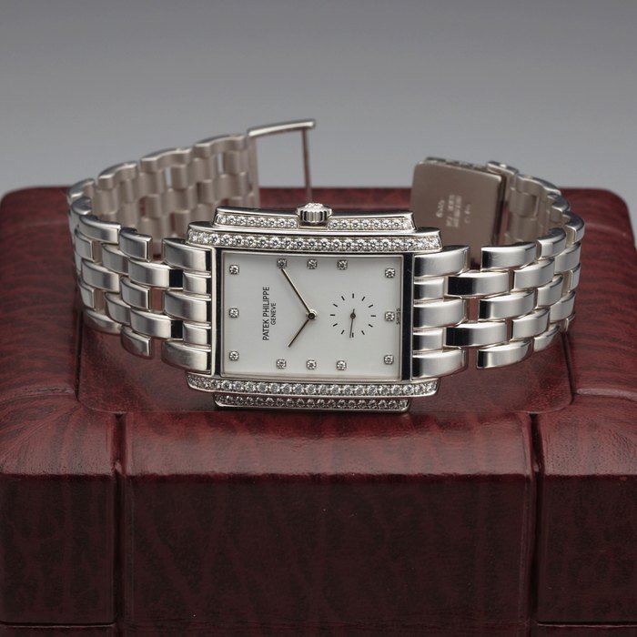 Patek Philippe Patek Philippe Ref 5025 1G · 5025