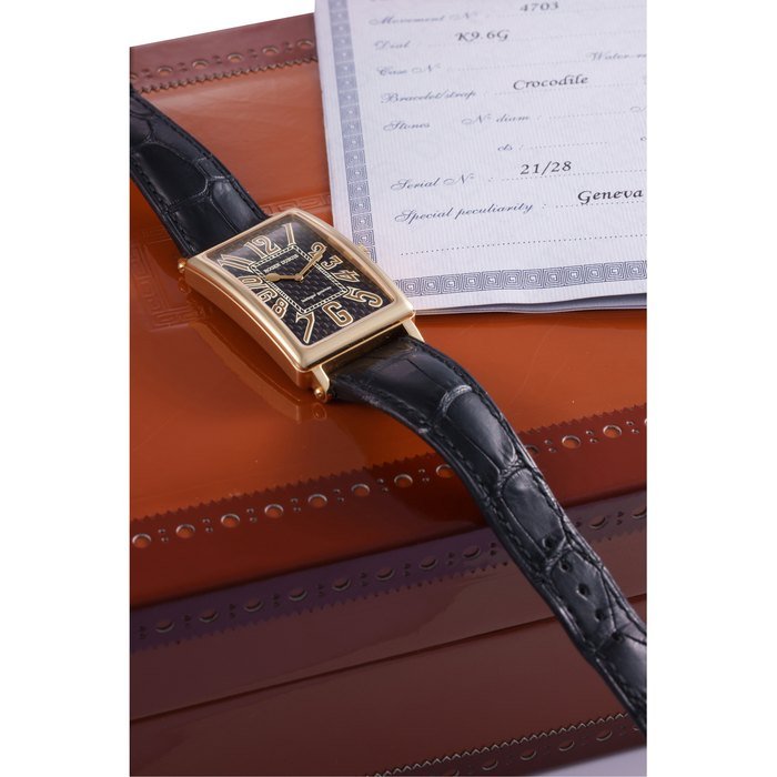 Roger Dubuis Roger Dubuis Ref M28 18 5 Much More · M28