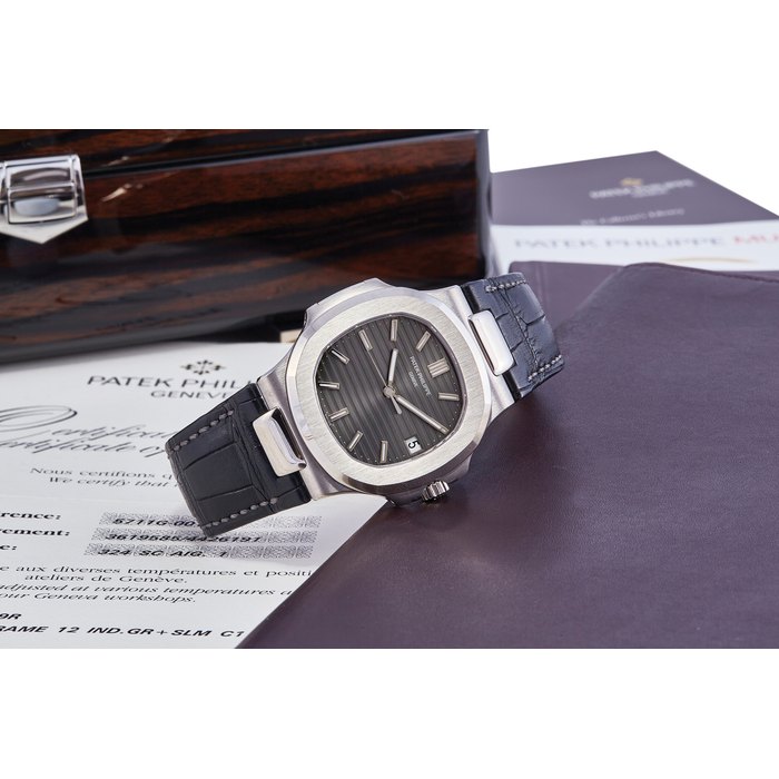 Patek Philippe Patek Philippe Ref 5711G 001 Nautilus · 5711G