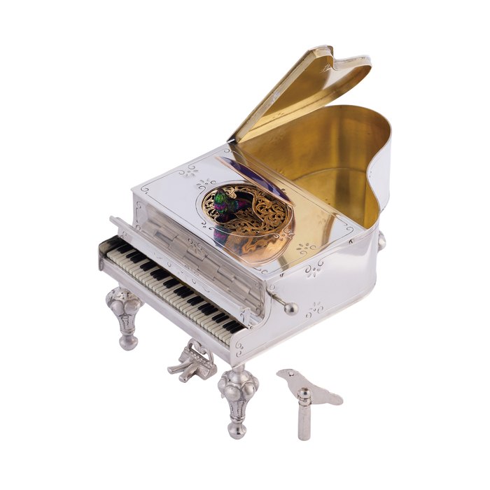 Unsigned Ref German 925 Silver Singing Bird Box