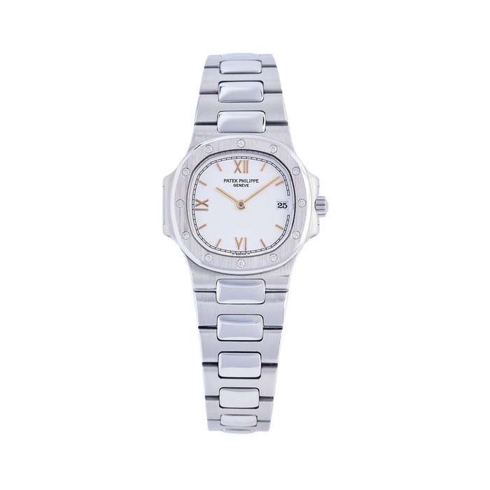 Patek Philippe Ref 4700 010 Nautilus