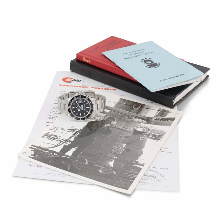 Rolex. A rare stainless steel automatic wristwatch with sweep centre seconds, date, bracelet, original certificate, box and documents, made for COMEX SIGNED ROLEX, OYSTER PERPETUAL DATE, COMEX, SUBMARINER, 1000FT=300M, SUPERLATIVE CHRONOMETER OFFICIALLY CERTIFIED, REF. 16800, COMEX NO. 6150, CASE NO. 8'274'602, MANUFACTURED IN 1983