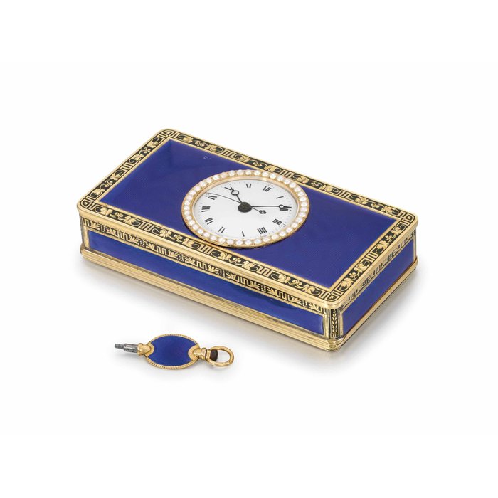 Swiss. A very fine, rare and attractive 18K gold, enamel and pearl-set musical snuff box with centre seconds watch, made for the Chinese market UNSIGNED, MOVEMENT NUMBERED 1297, CIRCA 1810
