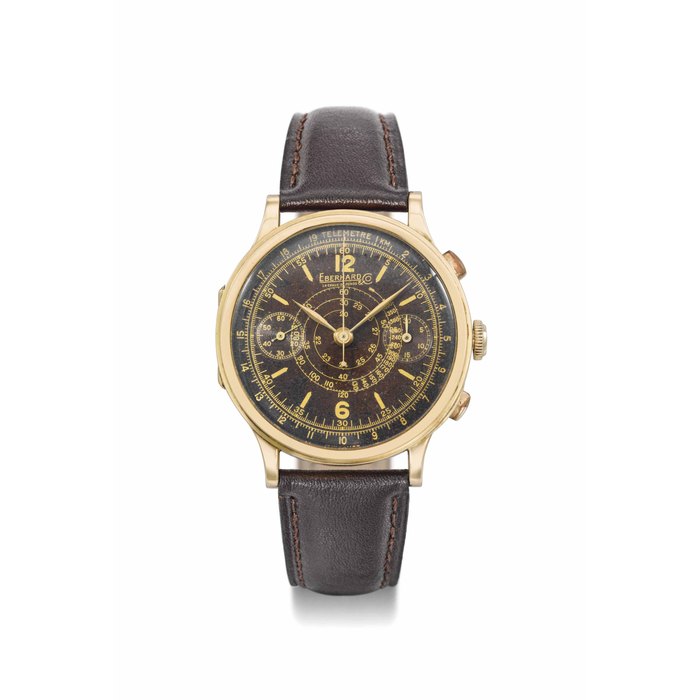 Eberhard & Co. A large, very attractive and rare 18K gold hinged single button chronograph wristwatch with stop function and tropical brown dial SIGNED EBERHARD & CO., LA CHAUX-DE-FONDS, MOVEMENT NO. 13'233, CASE NO. 204'025, CIRCA 1940