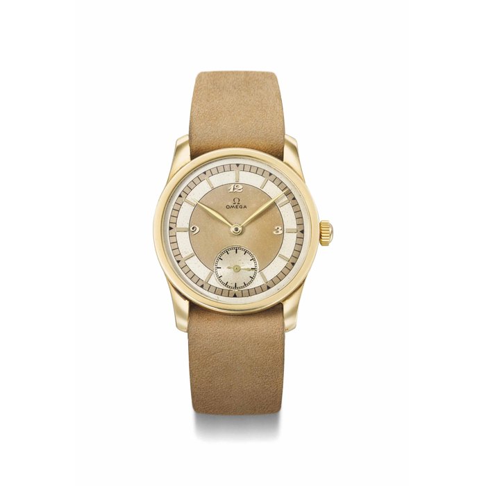 Omega. A fine and attractive 18K gold wristwatch with three-tone sector dial SIGNED OMEGA, MOVEMENT NO. 8'610'913, CASE NO. 8'906'029, CIRCA 1940
