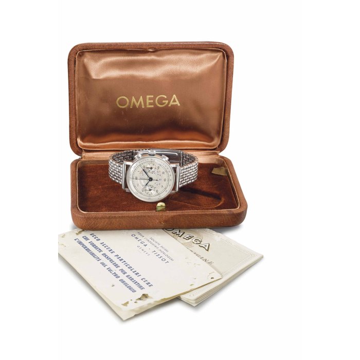 Omega. A fine and rare large stainless steel chronograph wristwatch with two-toned silvered dial, double tachymetre scales and pulsometre, bracelet, box and Garanzia SIGNED OMEGA, MOVEMENT 9'386'544, CASE NO. 9'977'158, CIRCA 1940