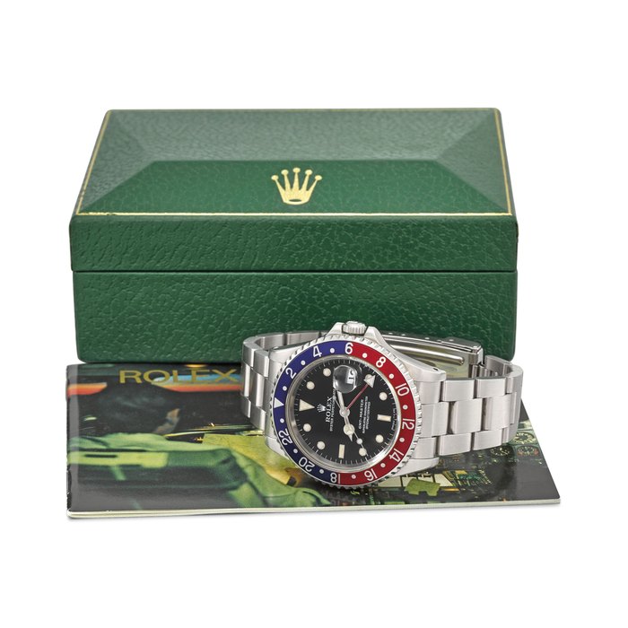ROLEX. A FINE AND RARE STAINLESS STEEL DUAL TIME AUTOMATIC WRISTWATCH WITH SWEEP CENTRE SECONDS, DATE, BRACELET AND BOX SIGNED ROLEX, OYSTER PERPETUAL DATE, GMT-MASTER, REF. 16700, CASE NO. E410513, CIRCA 1990