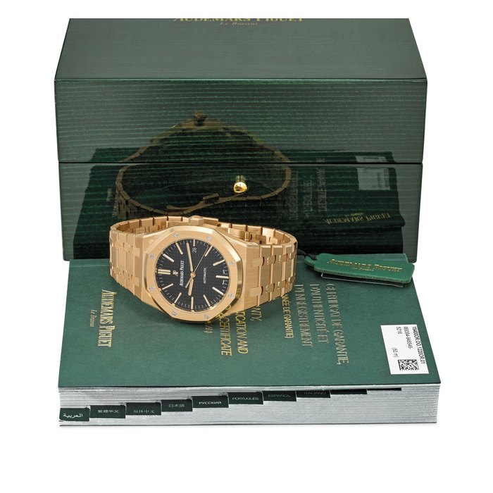 AUDEMARS PIGUET. A RARE AND FINE 18K PINK GOLD AUTOMATIC WRISTWATCH WITH DATE, ORIGINAL GUARANTEE AND BOX SIGNED AUDEMARS PIGUET, ROYAL OAK, REF. 15400OR.00.1220OR.01, MOVEMENT NO. 948’546, CASE NO. I89394-5216, MANUFACTURED IN 2016