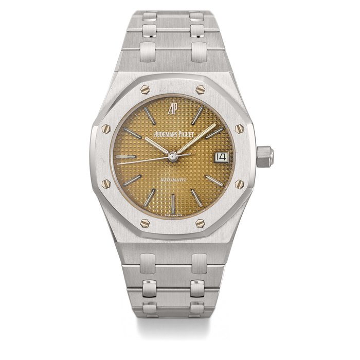 Audemars Piguet. A very fine and rare stainless steel automatic wristwatch with date, sweep centre seconds, bracelet, tropical dial and Certificate of Origin Signed Audemars Piguet, Automatic, Royal Oak, No. 667, Ref. 14790.OO.0789ST.01, Movement No. 392758, Case No. D33902, Circa 1994