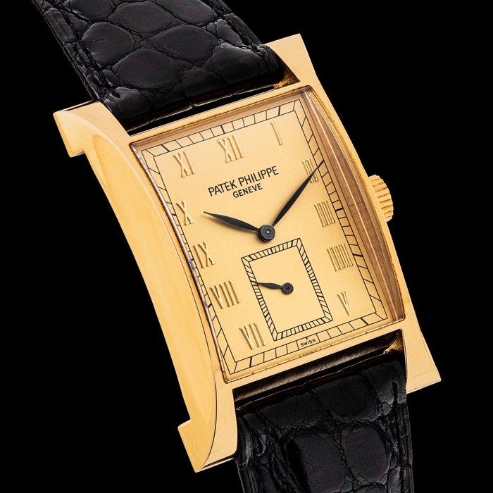 PATEK PHILIPPE, GOLD PAGOGA, REF. 5500J, MADE TO COMMEMORATE THE INAUGURATION OF PATEK PHILIPPE'S NEW WATCHMAKING CENTER IN GENEVA