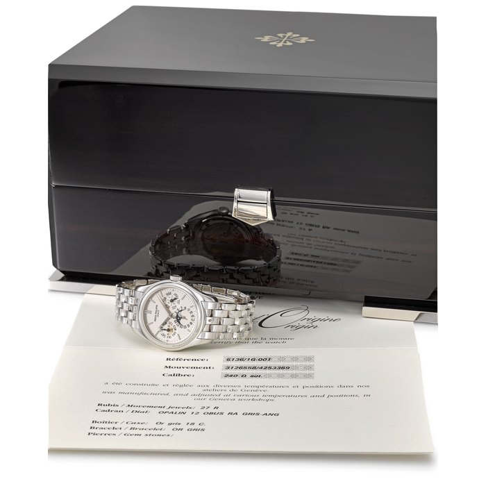PATEK PHILIPPE, WHITE GOLD PERPETUAL CALENDAR WRISTWATCH, REF. 5136/1G MOVEMENT NO. 3’126’558, CASE NO. 4’253’369