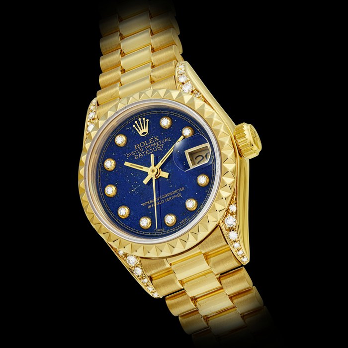 ROLEX. A LADY’S 18K GOLD AND DIAMOND-SET AUTOMATIC WRISTWATCH WITH SWEEP CENTRE SECONDS, DATE, BRACELET AND LAPIS LAZULI DIAL DATEJUST MODEL, REF. 69188