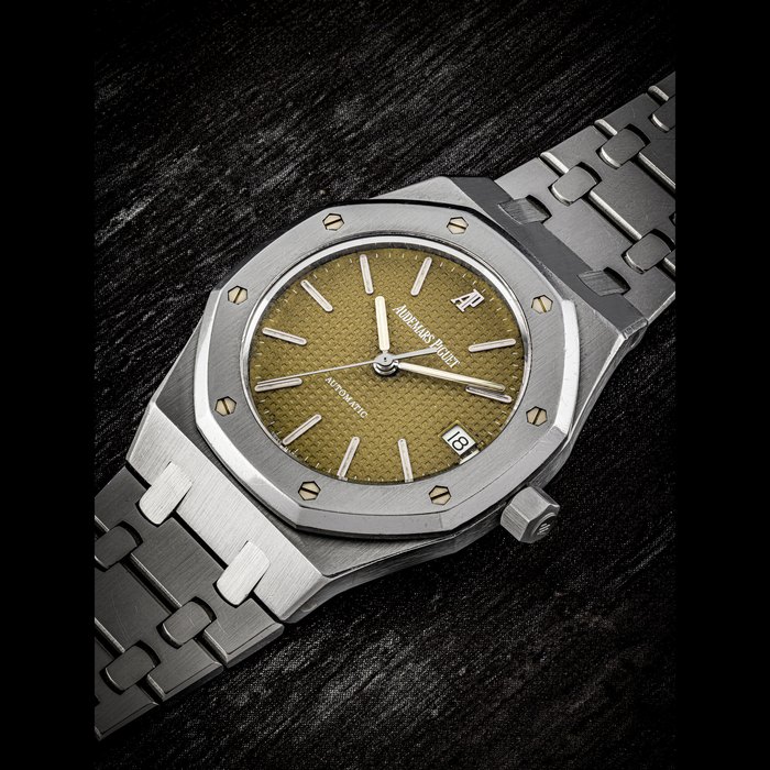 AUDEMARS PIGUET. AN ATTRACTIVE STAINLESS STEEL AUTOMATIC WRISTWATCH WITH SWEEP CENTRE SECONDS, DATE, BRACELET AND TROPICAL DIAL ROYAL OAK MODEL, REF. 14790ST