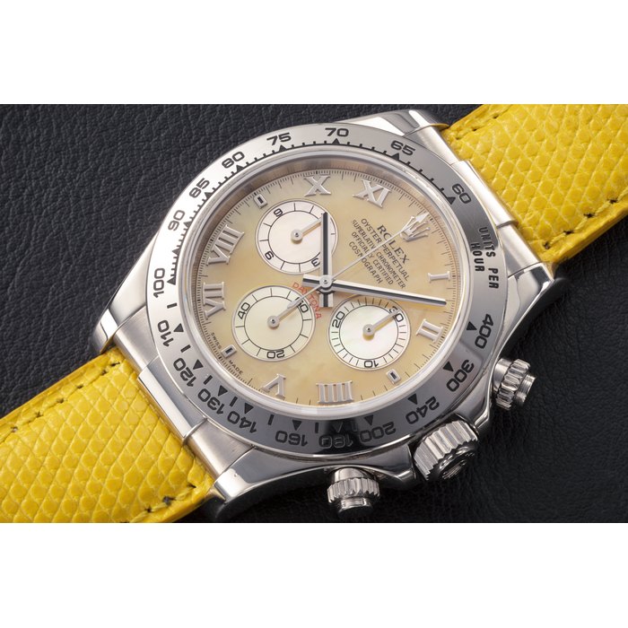 ROLEX, DAYONTA ‘BEACH’ REF. 116519, A GOLD AUTOMATIC WRISTWATCH WITH MOTHER-OF-PEARL DIAL CASE NUMBER: D351’727