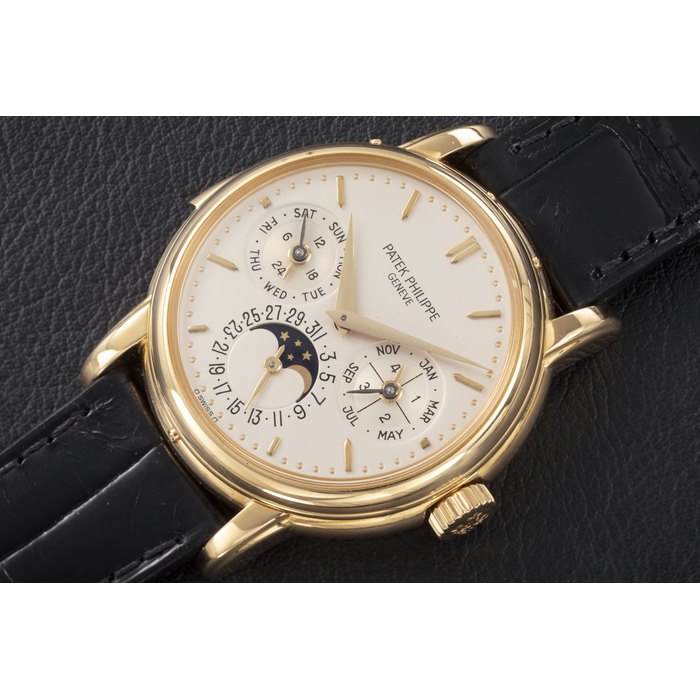 PATEK PHILIPPE, REF. 3974J, A GOLD MINUTE REPEATER PERPETUAL CALENDAR WRISTWATCH CASE NUMBER: 2’865’066