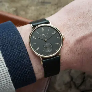 Nomos Tangente Gold