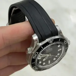 Omega Omega Seamaster Diver 300 MStainless Steel Black Dial 42mm Watch 210.32.42.20.01.003