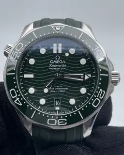 Omega Omega Seamaster Diver 300M 210.32.42.20.10.001 42mm Stainless steel Green