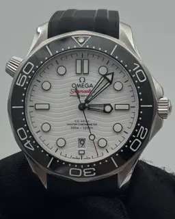 Omega Omega Seamaster Diver 300M 210.32.42.20.04.001 42mm Stainless steel White