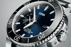 Oris Aquis Small Second Date Ref. 01 743 7733 4135 RS (Blue dial), 01 743 7733 4159 RS (Black and orange dial)