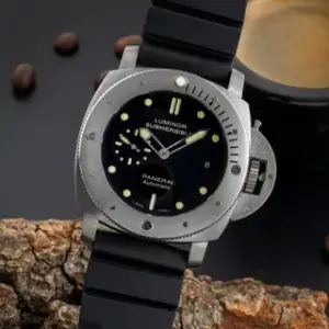 Panerai Panerai Submersible PAM00305 47mm Titanium Black